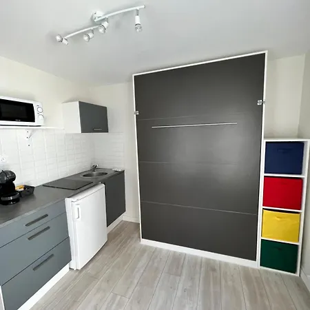 Lysbed - Desjardins Apartment