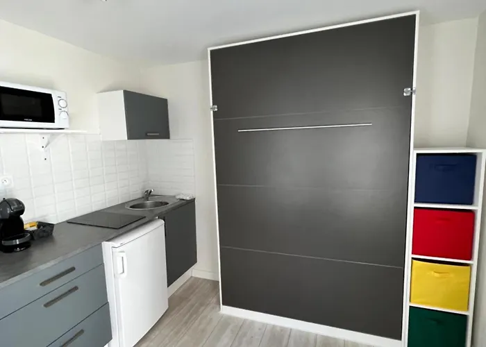 Lysbed - Desjardins Apartment